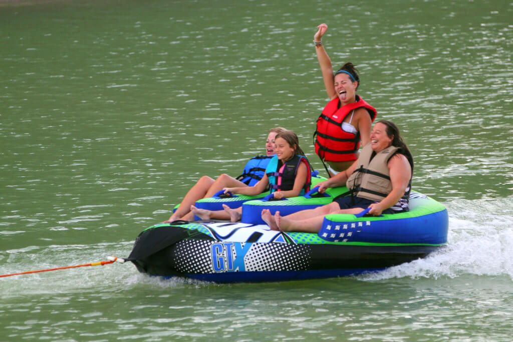 Yearly Slips, Boat Slip Rental, Transient Slips in TN Hurricane Marina